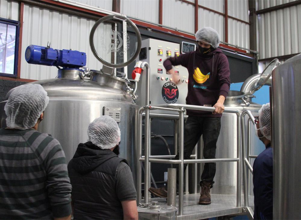 What equipment do l need to make an IPA, What equipment do breweries use, How much equipment do l need for a microbrewery, Chaneque Brewery, beer brewery equipment in Mexico, 7bbl brewhouse, brewery equipment, 7bbl beer fermenter unitank, 15bbl fermentation tank